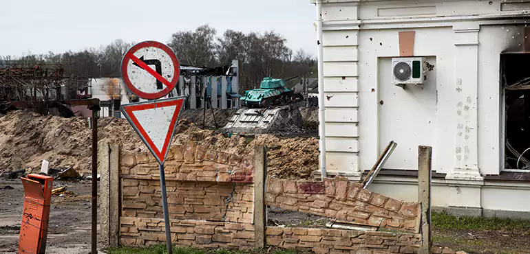 Partial or Full Foundation Collapse in Haysville, KS